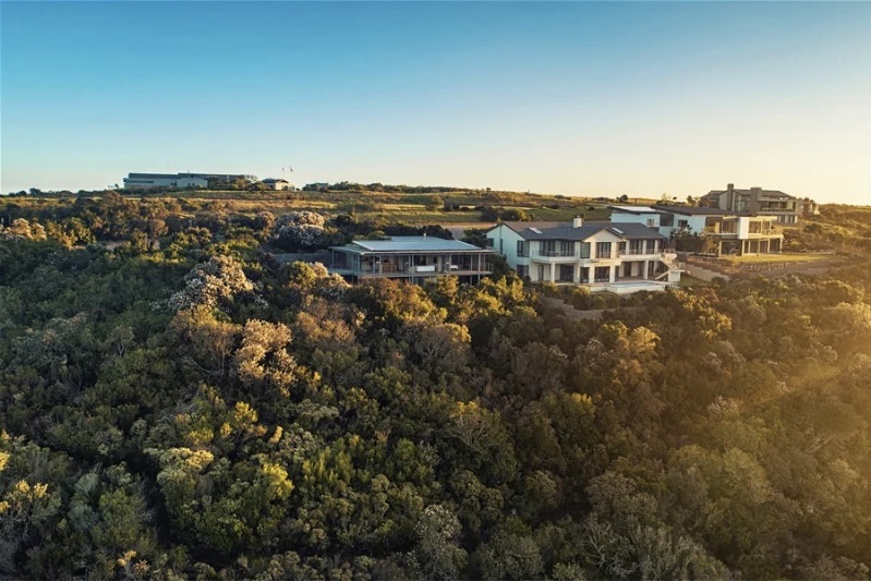 Commercial Property for Sale in Oubaai Western Cape